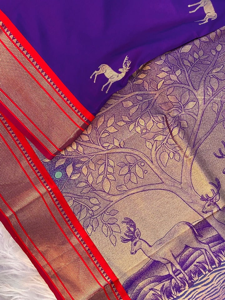 Pretty Royal Blue Pure Zari Weaving Banarasi Silk Saree With Transcendent Blouse Piece - Image 2