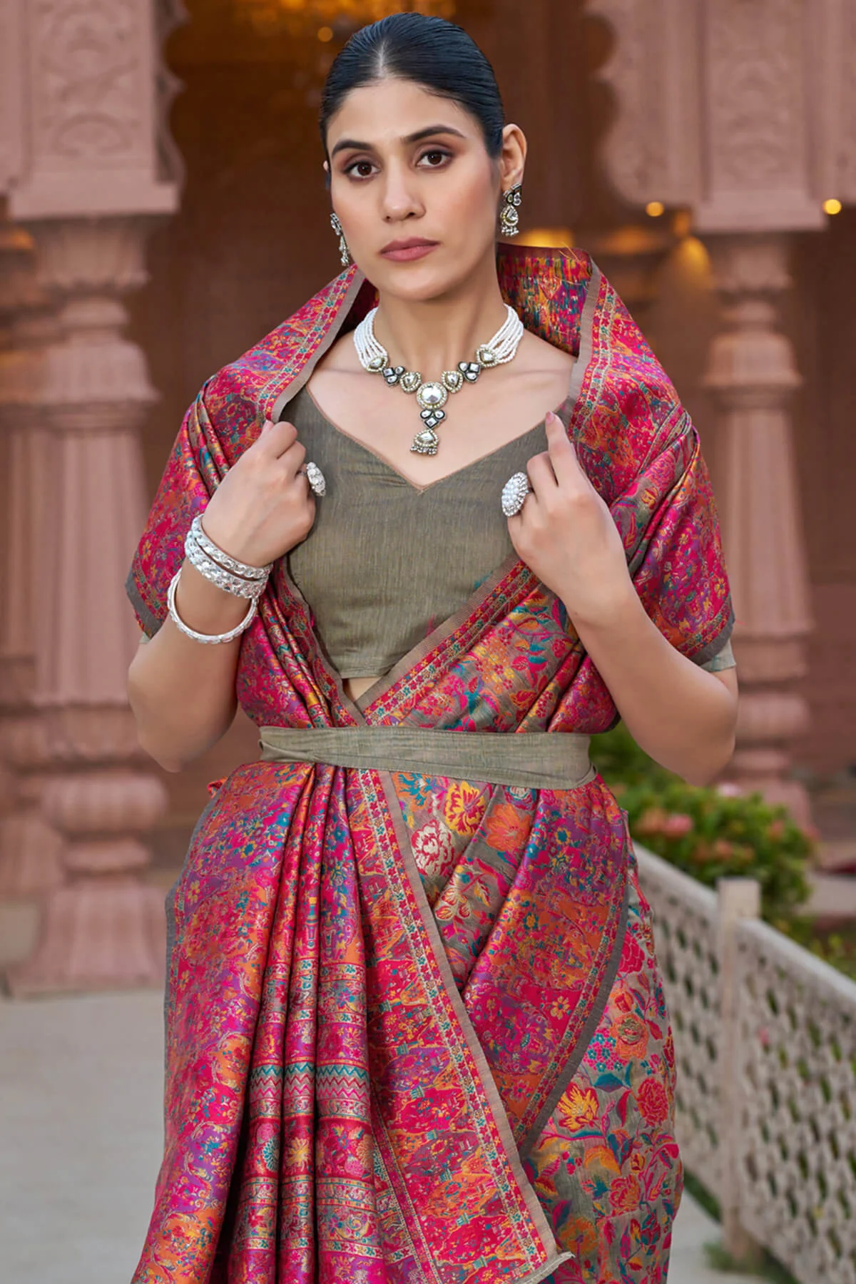 Proficient Grey Pashmina Saree With Elaborate Blouse Piece - Image 2