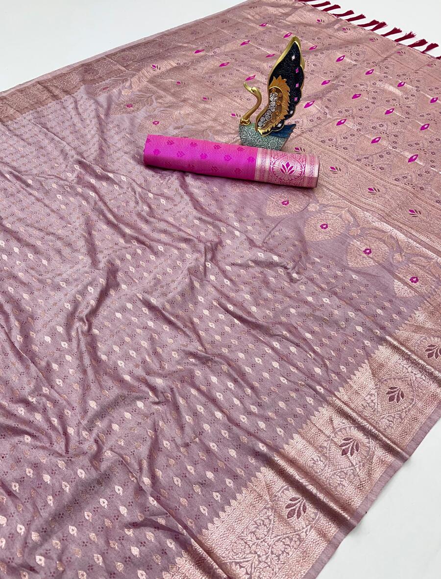 Proficient Lavender Soft Banarasi Silk Saree With Deserving Blouse Piece