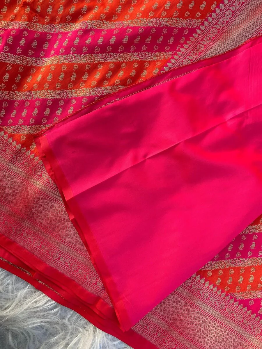 Proficient Pink Soft Banarasi Silk Saree With Fantabulous Blouse Piece - Image 3