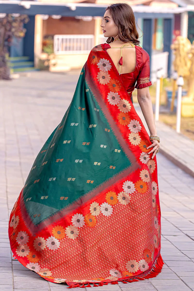 Profuse Dark Green Soft Banarasi Silk Saree With Elaborate Blouse Piece - Image 3