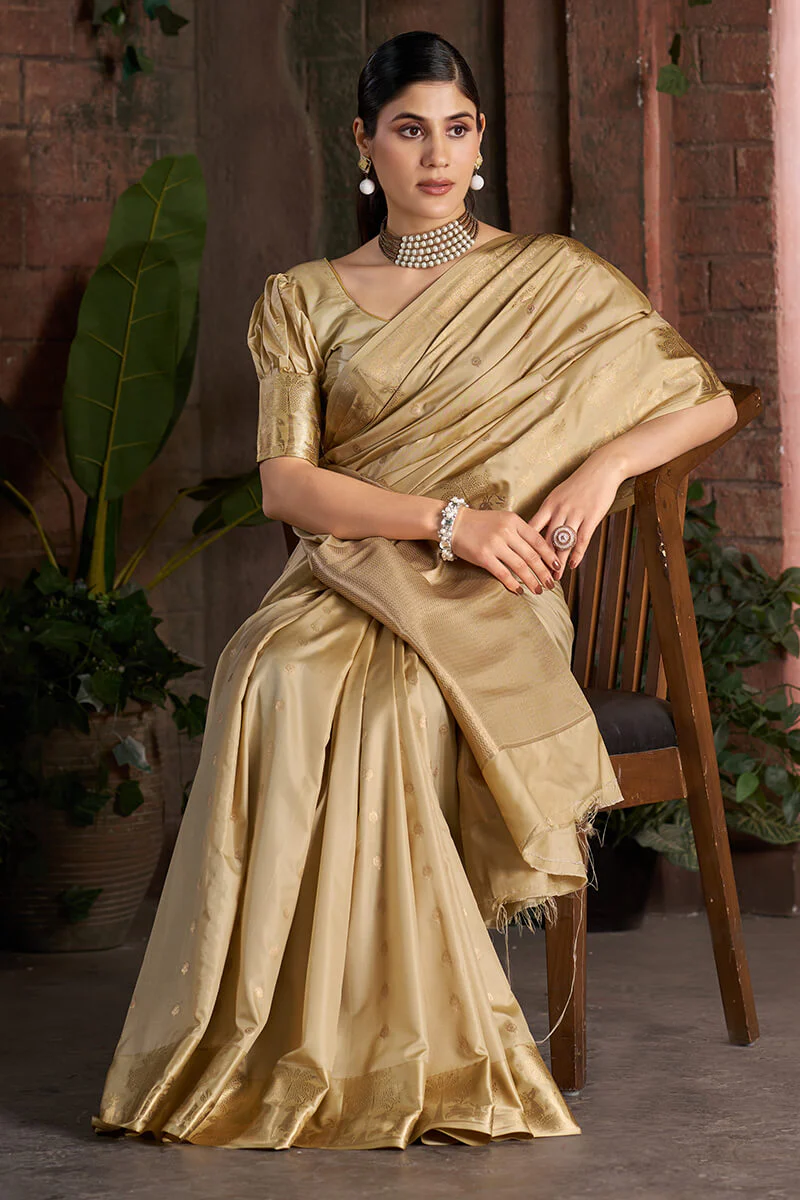 Prominent Beige Pure Zari Weaving Banarasi Silk Saree With Magnetic Blouse Piece - Image 3