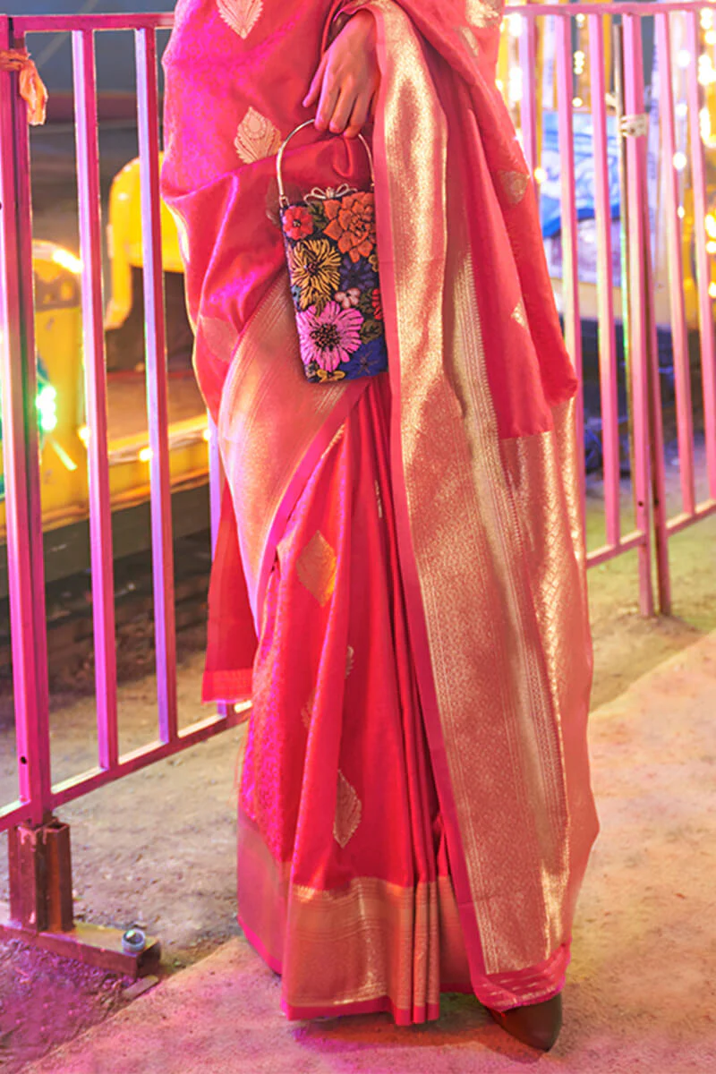 Prominent Dark Pink Soft Banarasi Silk Saree With Desirable Blouse Piece - Image 3
