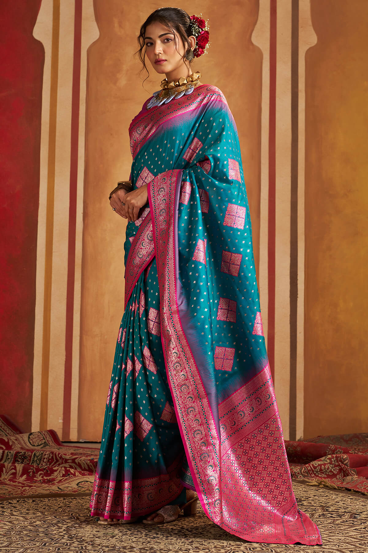 Prominent Firozi Pure Zari Weaving Banarasi Silk Saree With Flamboyant Blouse Piece - Image 5
