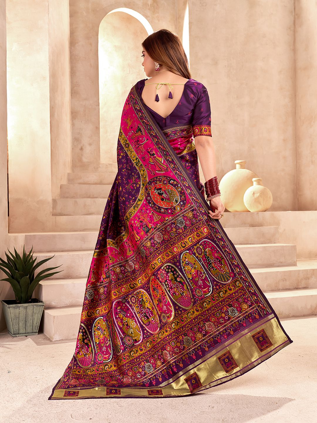 Prominent Purple Nylon Dola Pashmina Saree With Entrancing Blouse Piece - Image 7