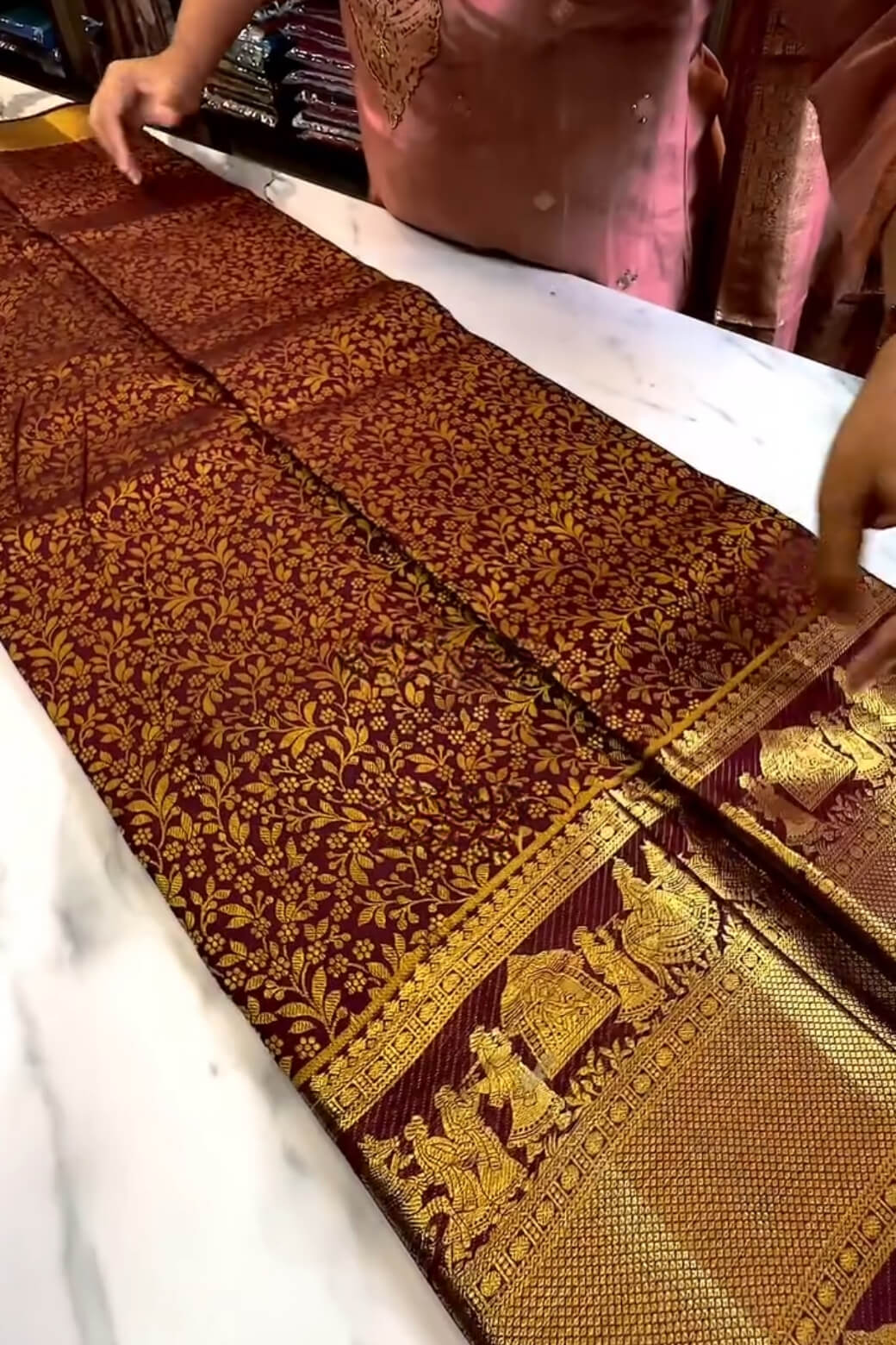 Radiant Wine Soft Banarasi Silk Saree With Delightful Blouse Piece - Image 4