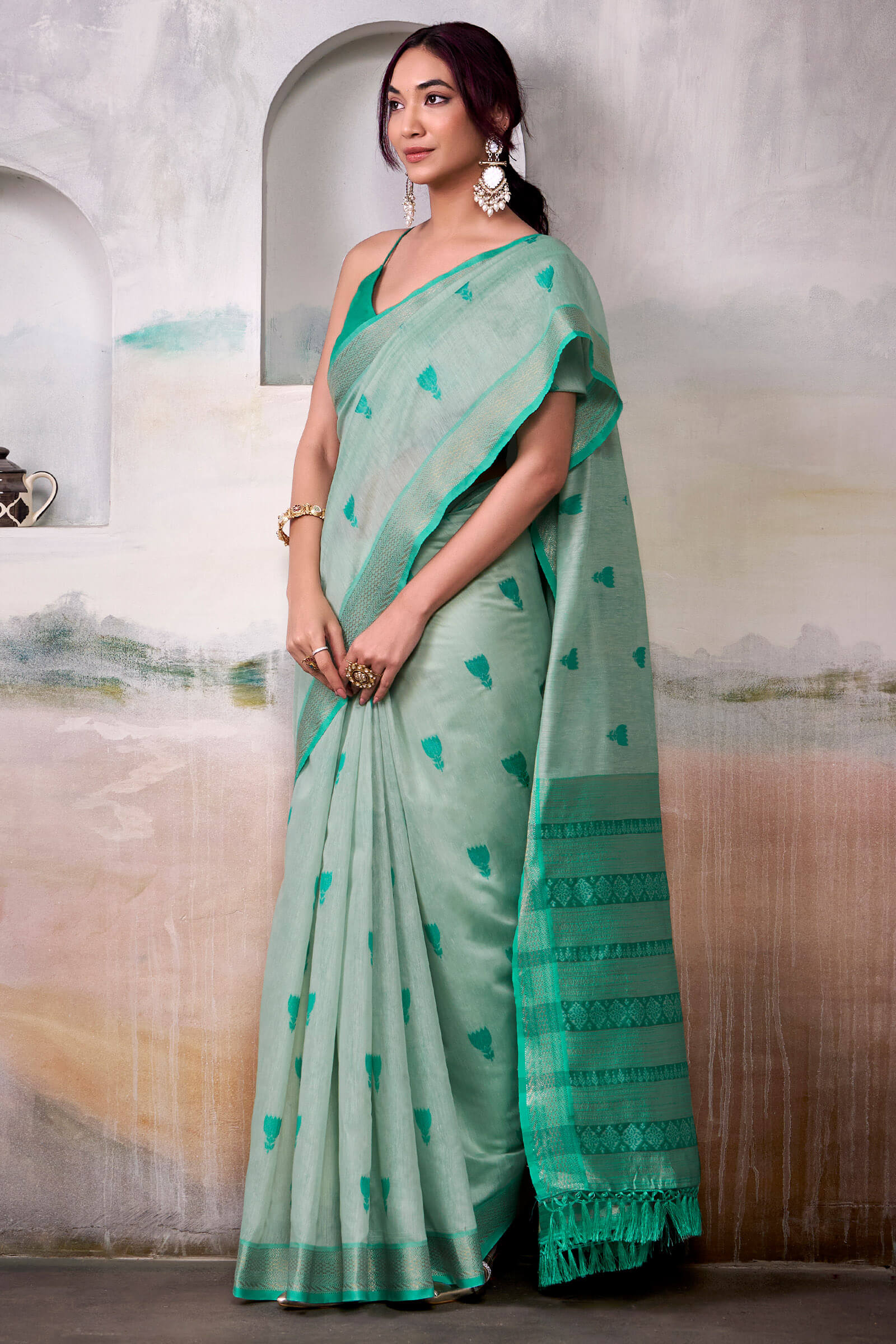 Ravishing Sea Green Cotton Silk Saree With Piquant Blouse Piece - Image 3