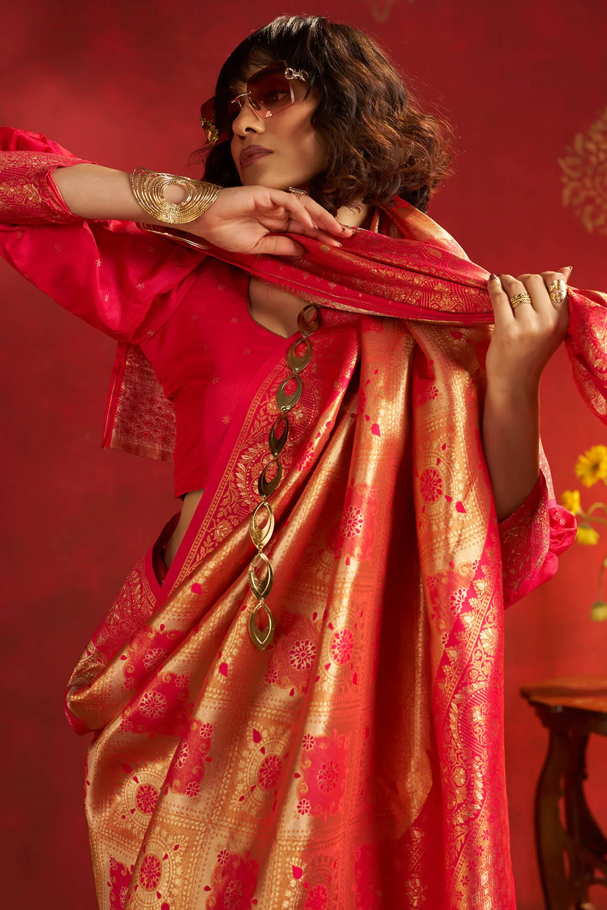 Redolent Dark Pink Kanjivaram Silk Saree With Pleasurable Blouse Piece - Image 2