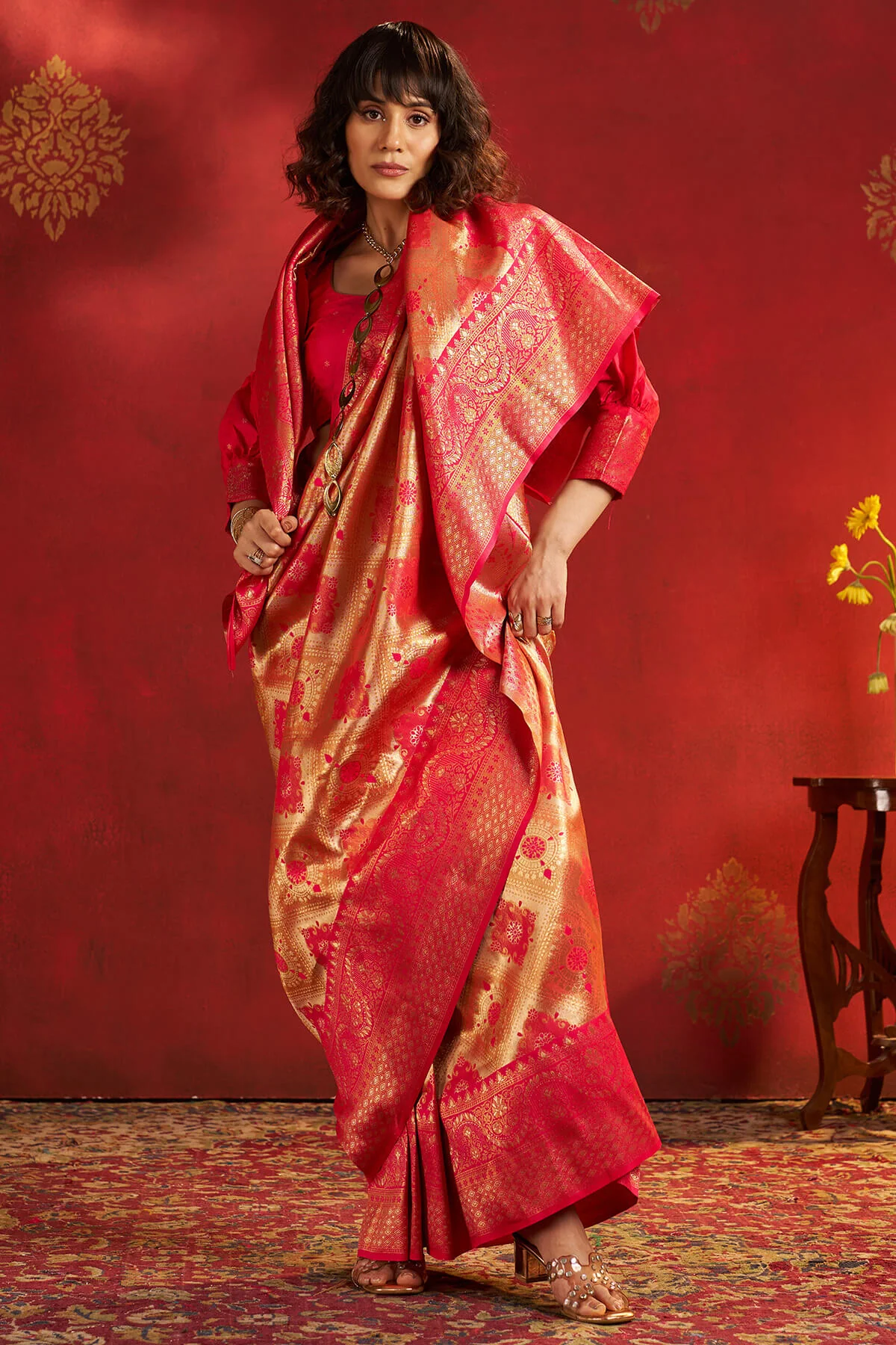 Redolent Dark Pink Kanjivaram Silk Saree With Pleasurable Blouse Piece - Image 3