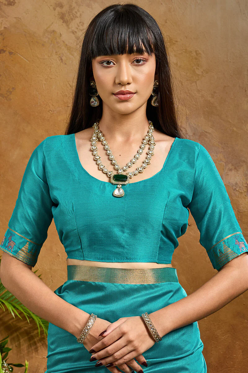 Redolent Firozi Banarasi Tussar Silk Saree With Enigmatic Blouse Piece - Image 4