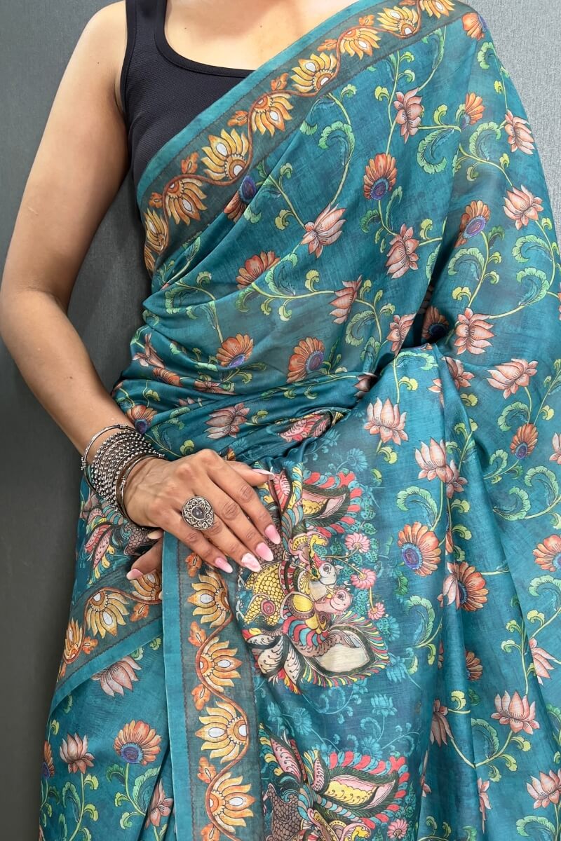 Redolent Rama Kalamkari Printed Saree With Denouement Blouse Piece - Image 5