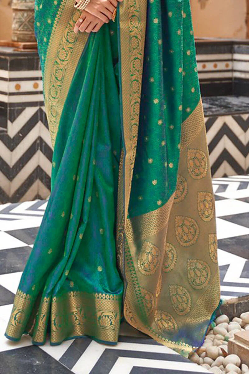 Redolent Rama Kanjivaram Silk Saree With Susurrous Blouse Piece - Image 3