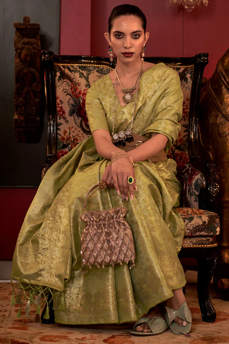 Refreshing Green Soft Banarasi Silk Saree With Adorable Blouse Piece - Image 2