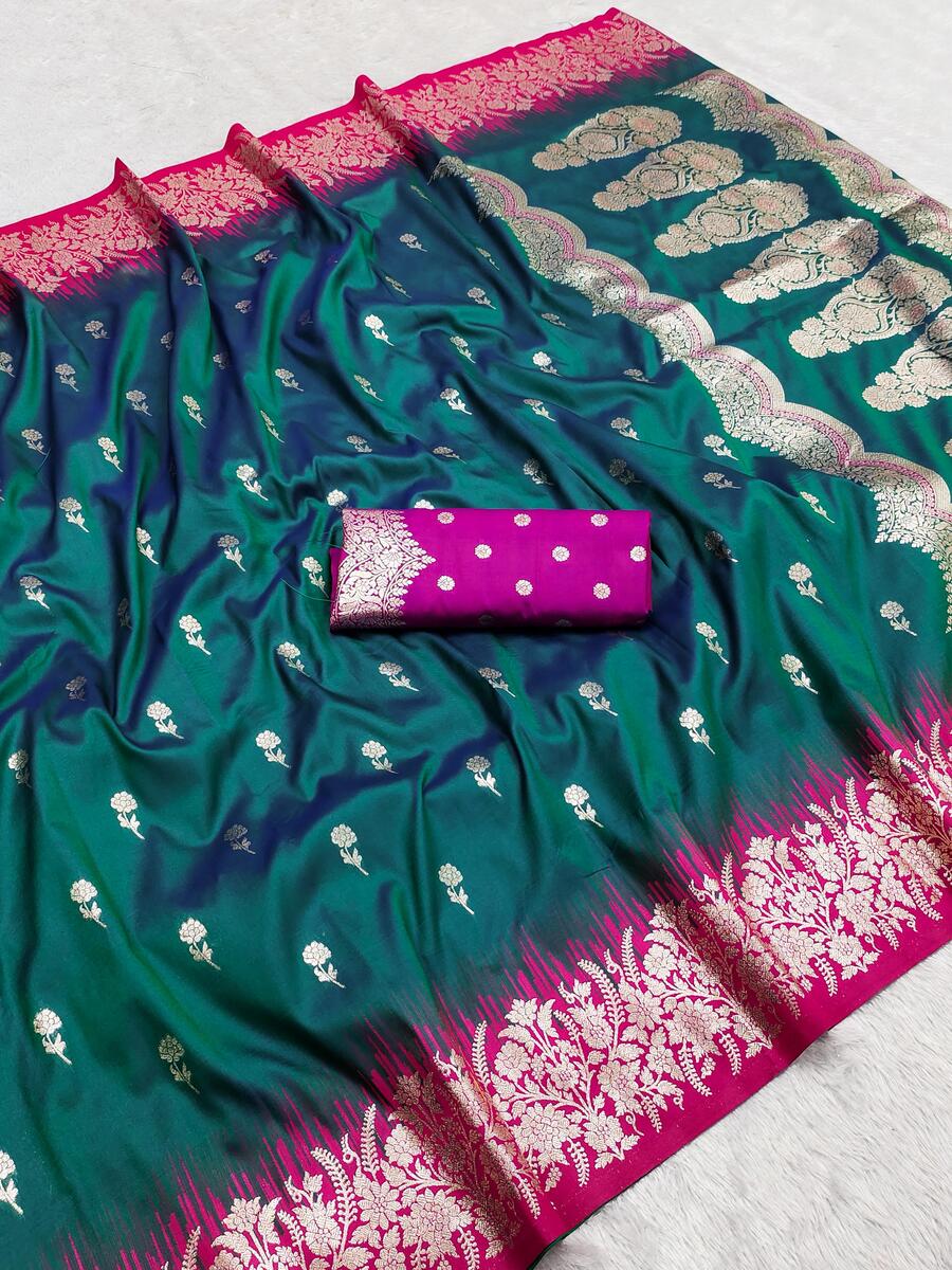 Resonant Dark Green Pure Zari Weaving Banarasi Silk Saree With Enthralling Blouse Piece - Image 2