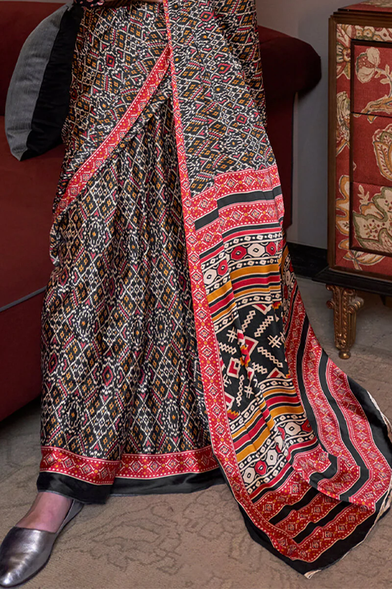 Resplendent Black Digital Printed Satin Silk Saree With Piquant Blouse Piece - Image 3