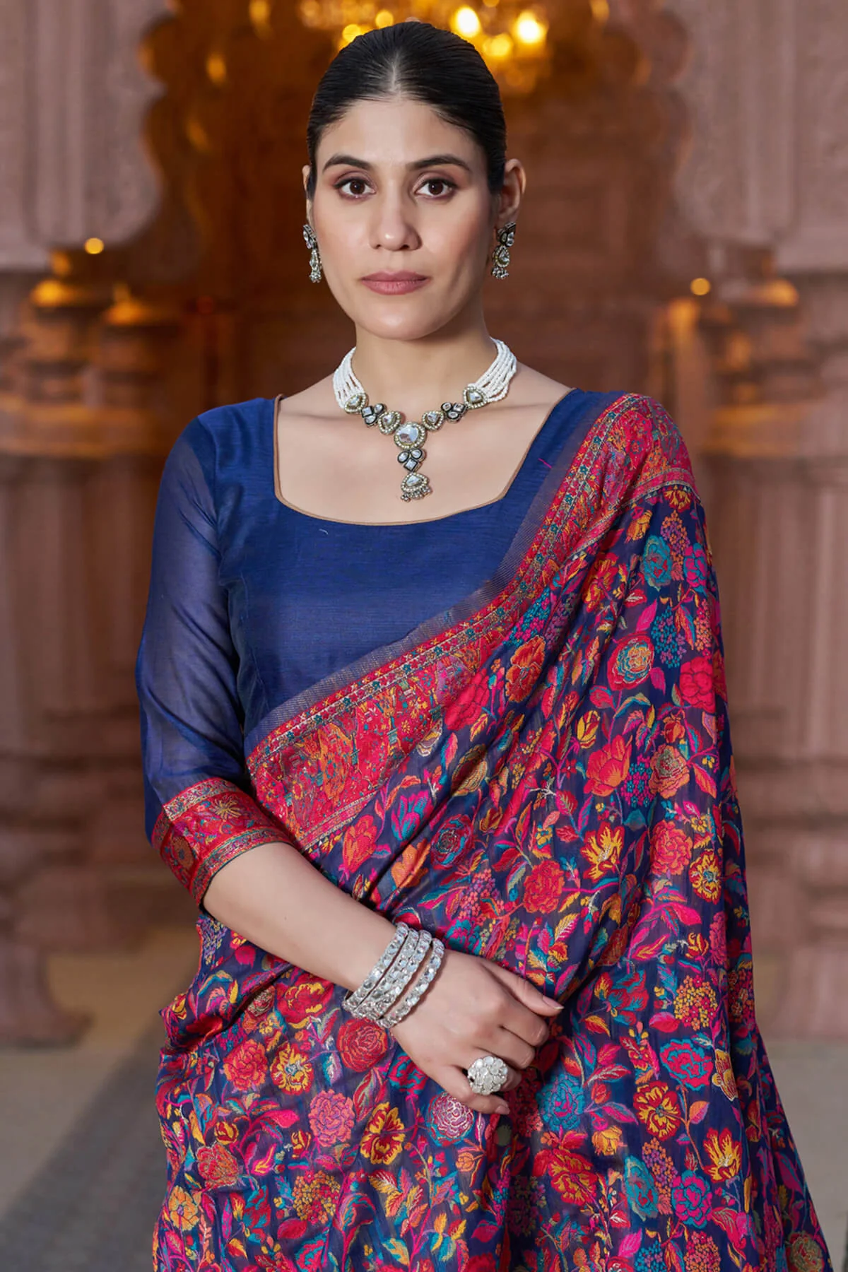 Resplendent Navy Blue Pashmina Saree With Exquisite Blouse Piece - Image 6