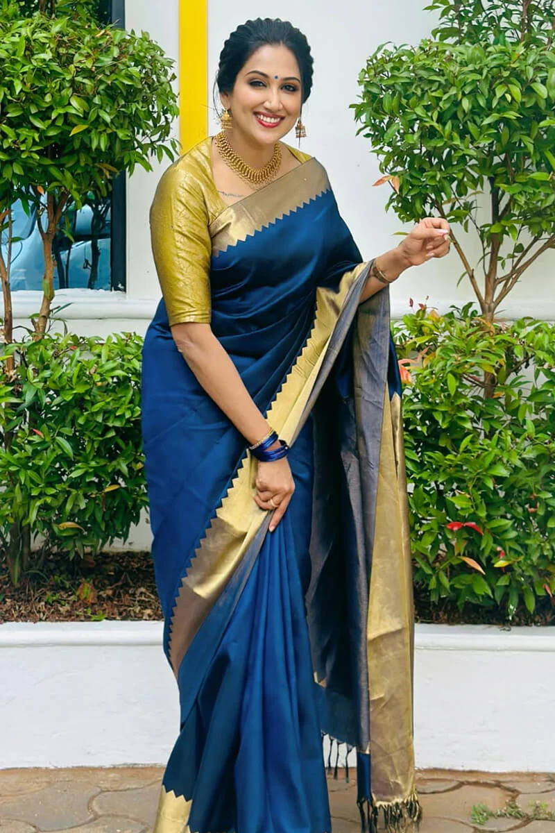 Rhapsody Navy Blue Soft Silk Saree With Fairytale Blouse Piece - Image 6