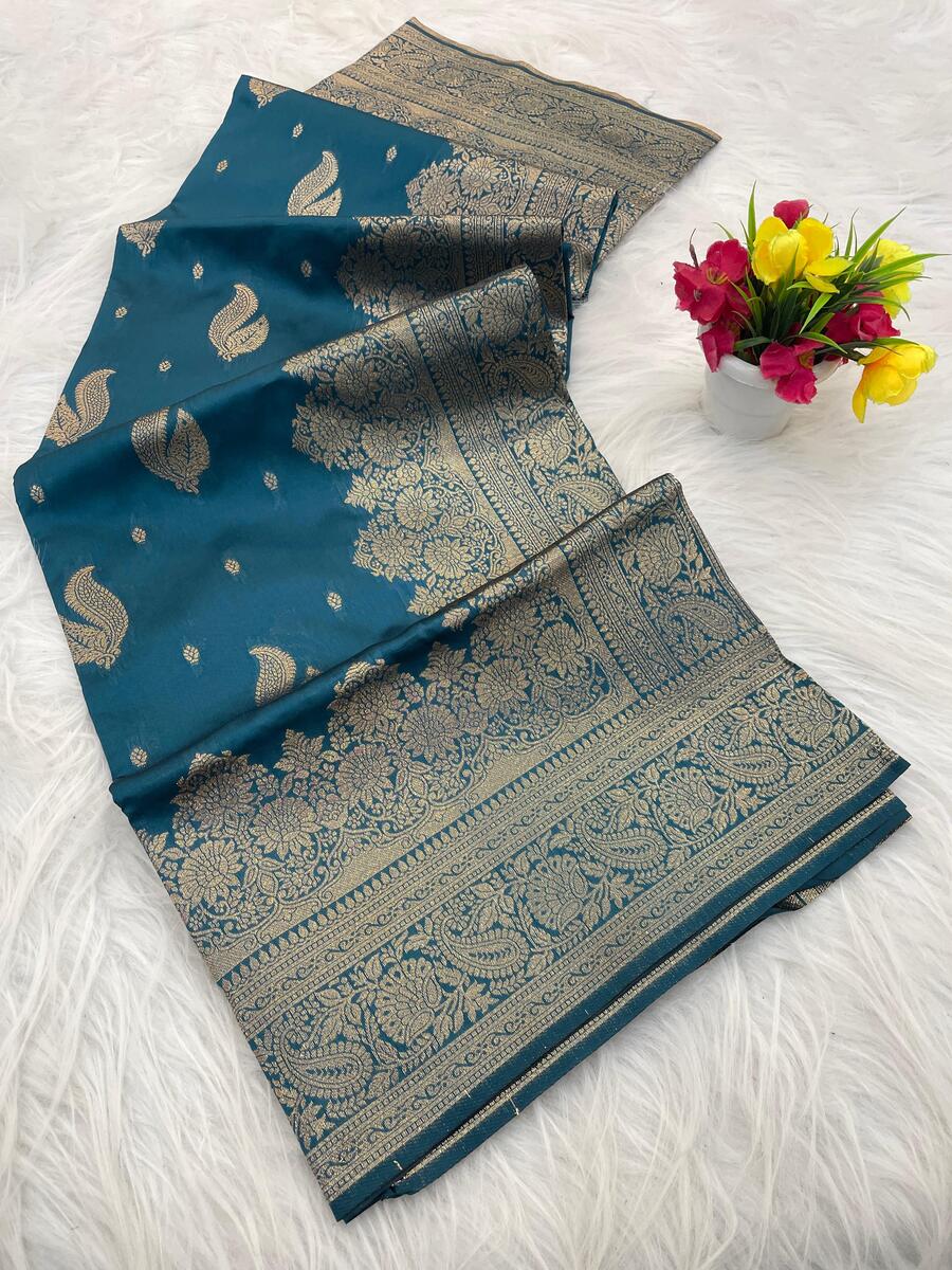 Rhapsody Rama Soft Silk Saree With Charming Blouse Piece - Image 2