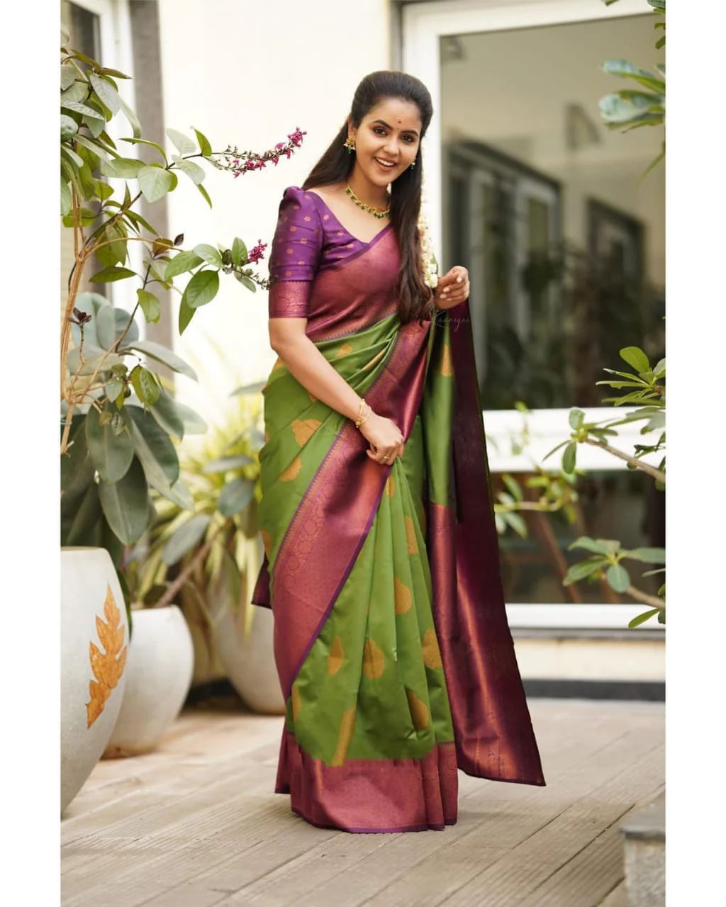 Scintilla Green Soft Silk Saree With Petrichor Blouse Piece - Image 3