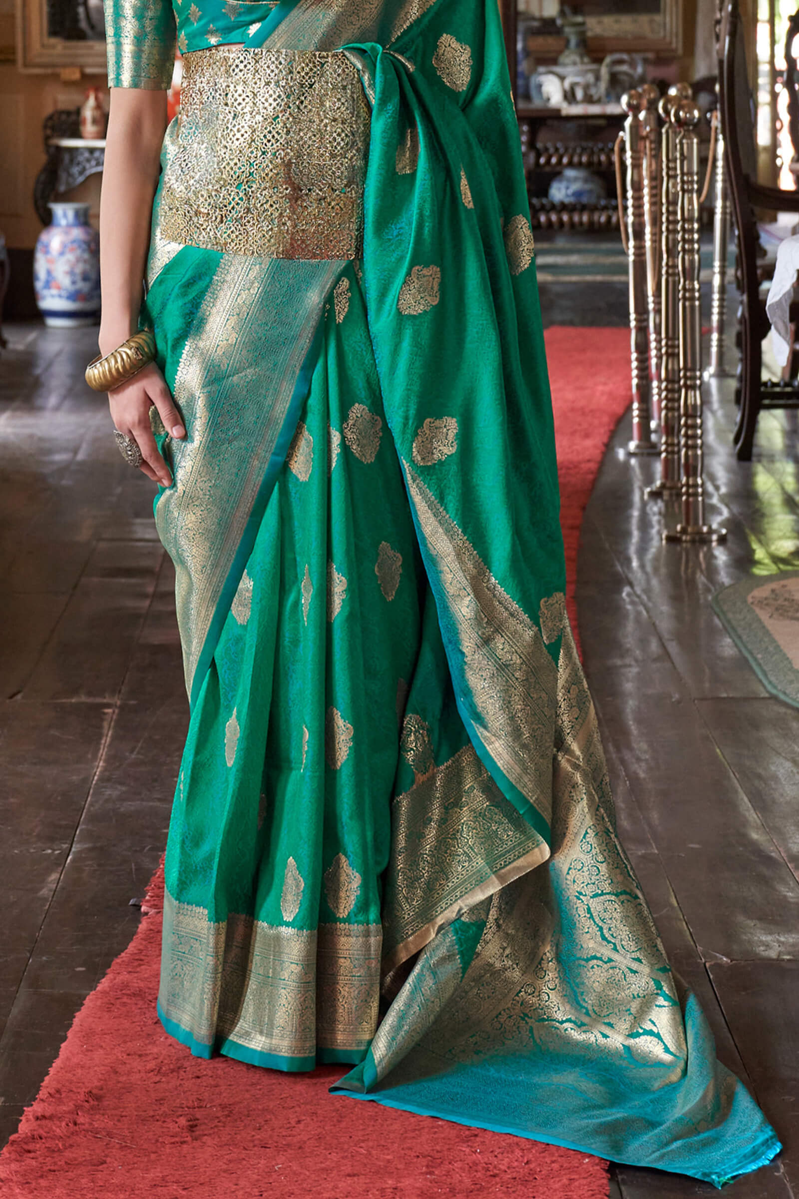 Scintillating Rama Soft Banarasi Silk Saree With Eloquence Blouse Piece - Image 4