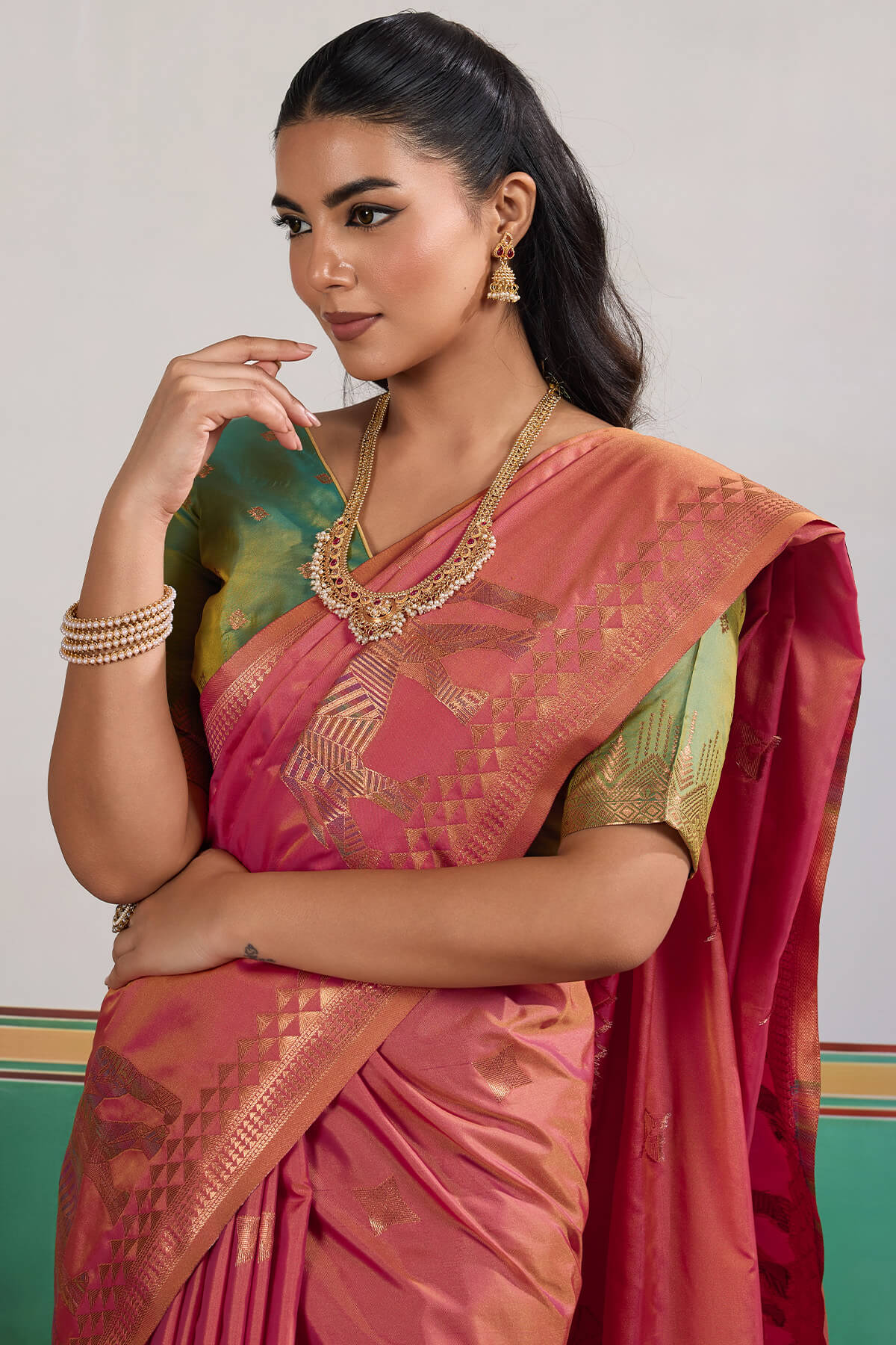 Scrumptious Pink Pure Zari Weaving Banarasi Silk Saree With Ailurophile Blouse Piece - Image 2