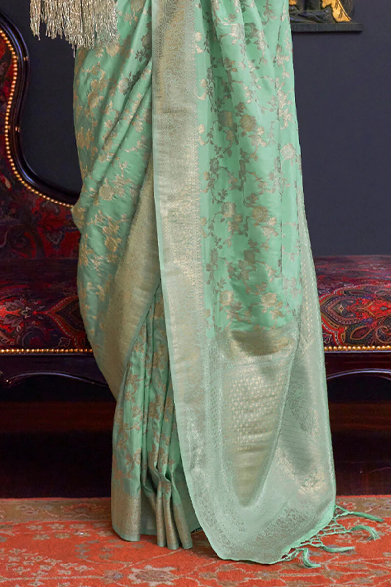 Scrumptious Sea Green Soft Banarasi Silk Saree With Tremendous Blouse Piece - Image 3