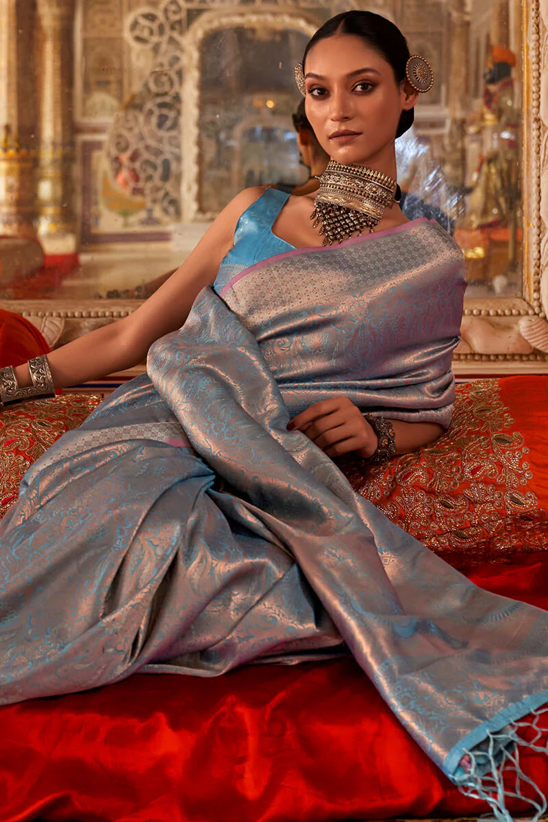 Sempiternal Firozi Kanjivaram Silk Saree With Vestigial Blouse Piece - Image 2