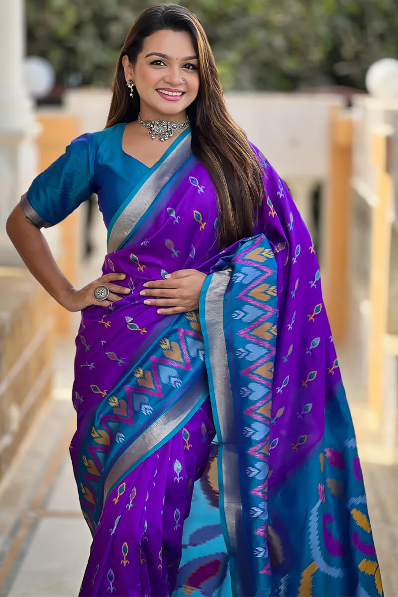 Sempiternal Purple Soft Banarasi Silk Saree With Flameboyant Blouse Piece - Image 2