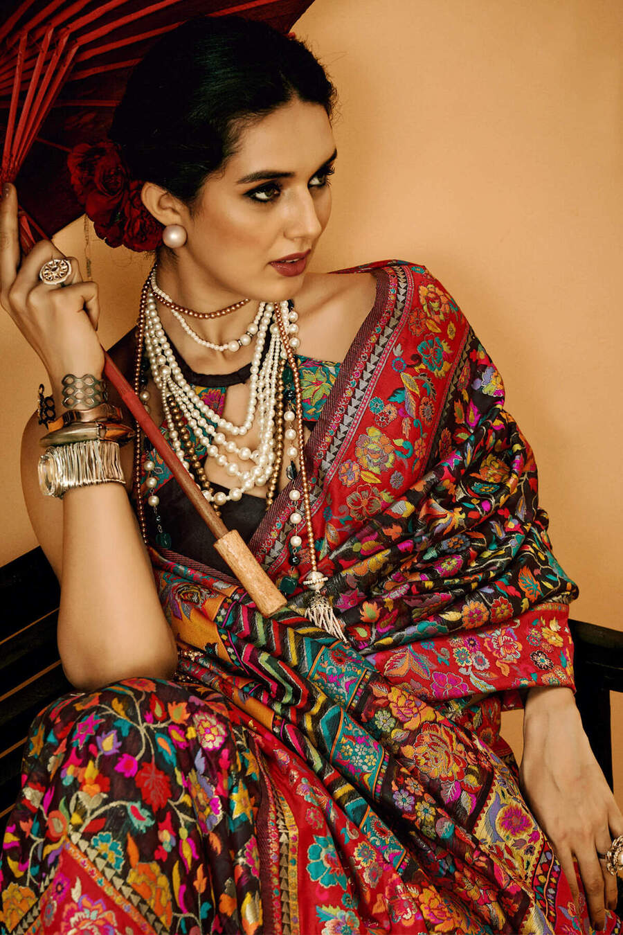 Sensational Black Pashmina Saree With Diaphanous Blouse Piece - Image 4