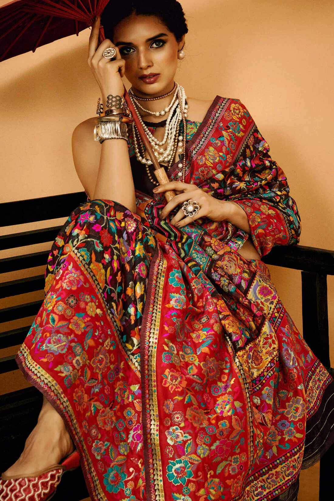 Sensational Black Pashmina Saree With Diaphanous Blouse Piece - Image 5