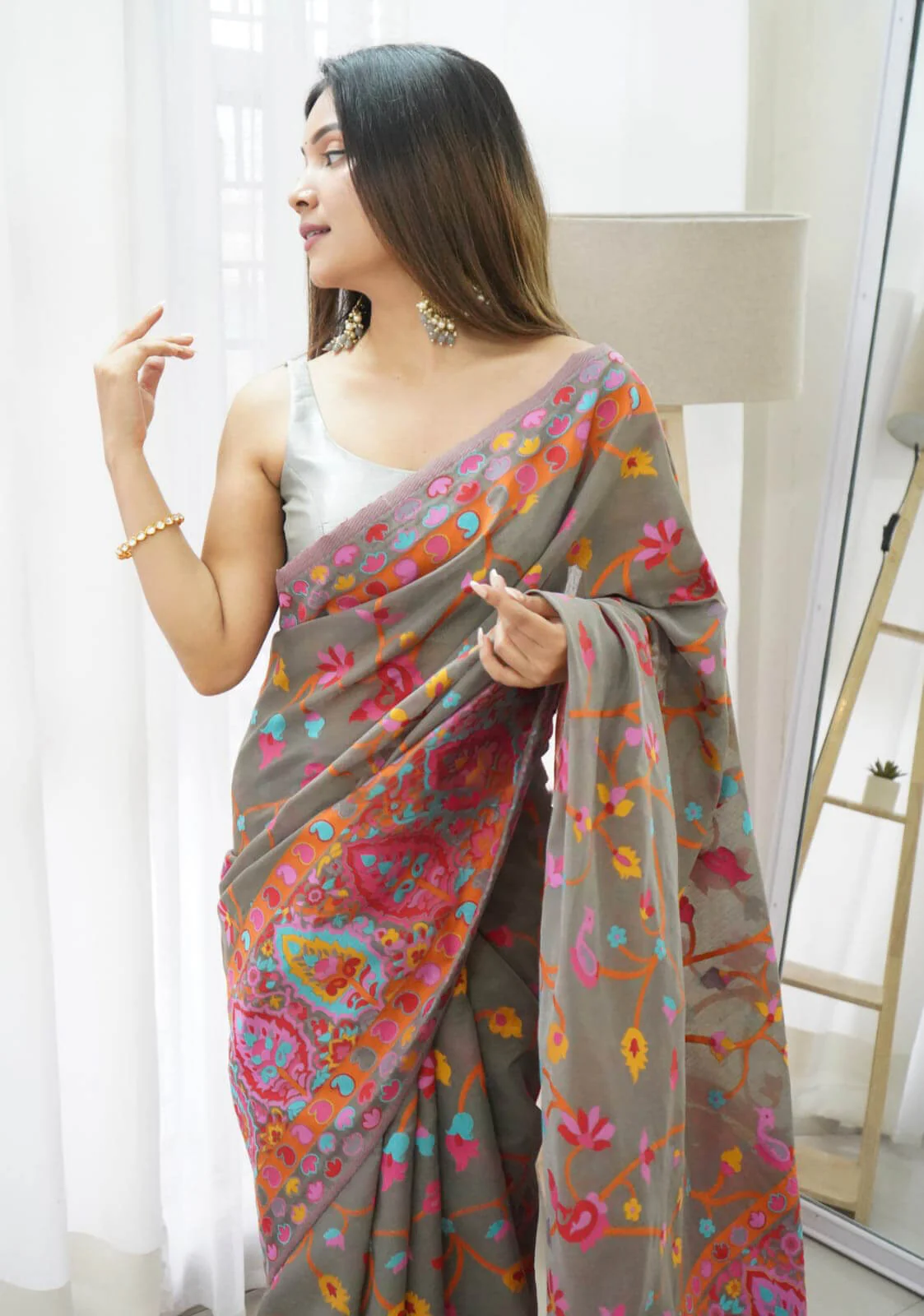 Sensational Grey Pashmina saree With Girlish Blouse Piece - Image 2