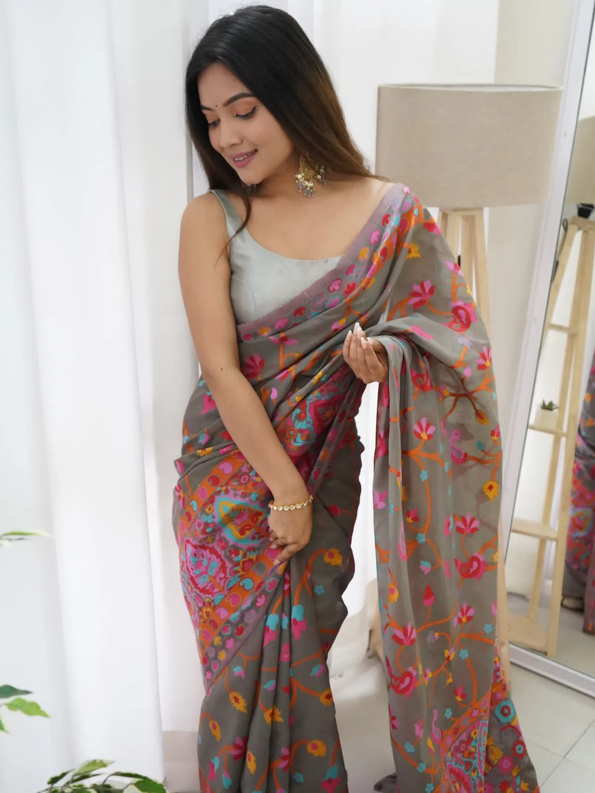 Sensational Grey Pashmina saree With Girlish Blouse Piece - Image 3