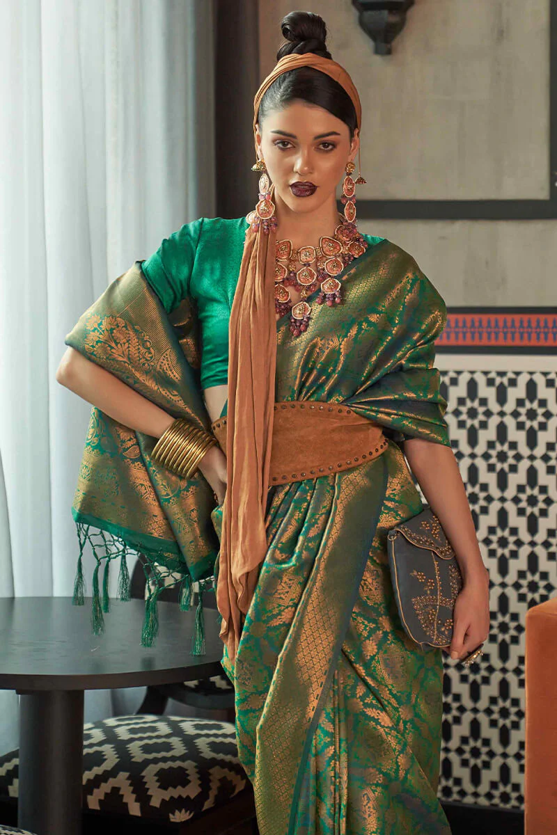 Sensational Rama Kanjivaram Silk Saree With Flattering Blouse Piece - Image 2