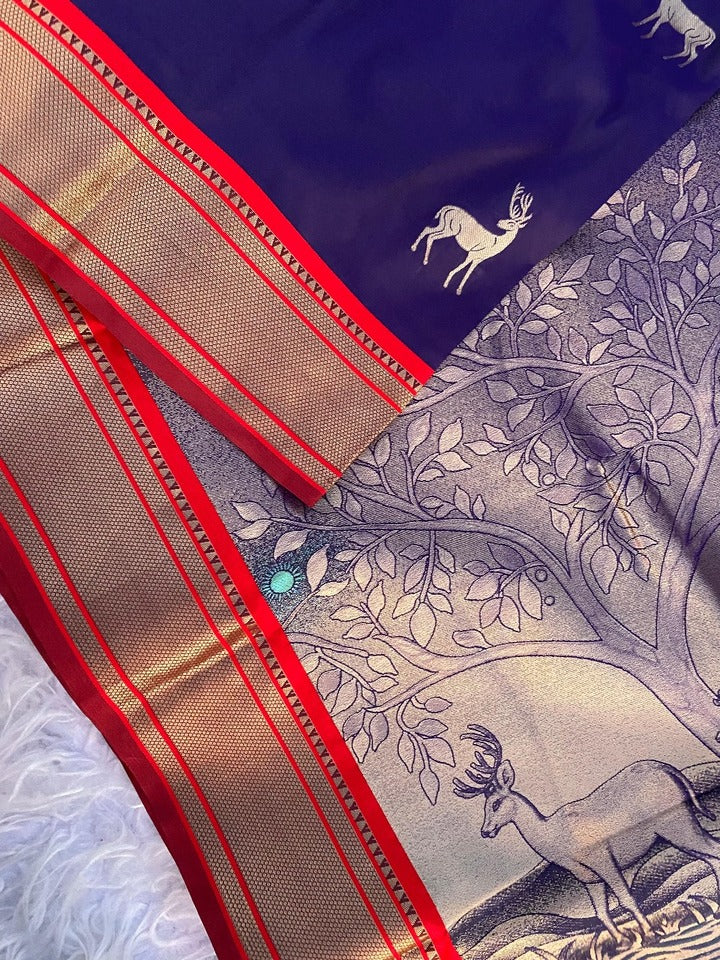 Seraphic Navy Blue Pure Zari Weaving Banarasi Silk Saree With Adoring Blouse Piece - Image 2