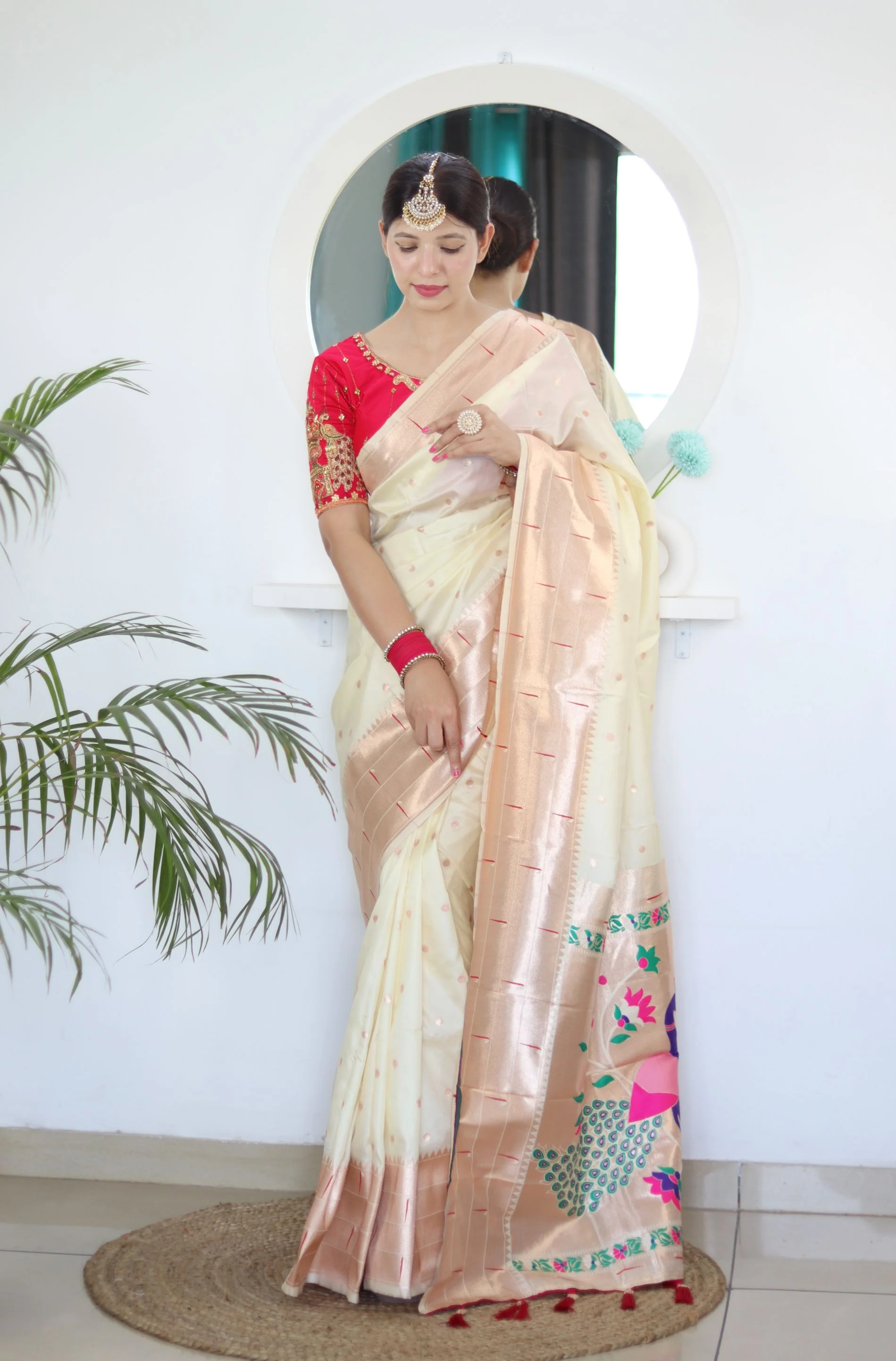 Sizzling Beige Paithani Silk Saree With Girlish Blouse Piece - Image 5