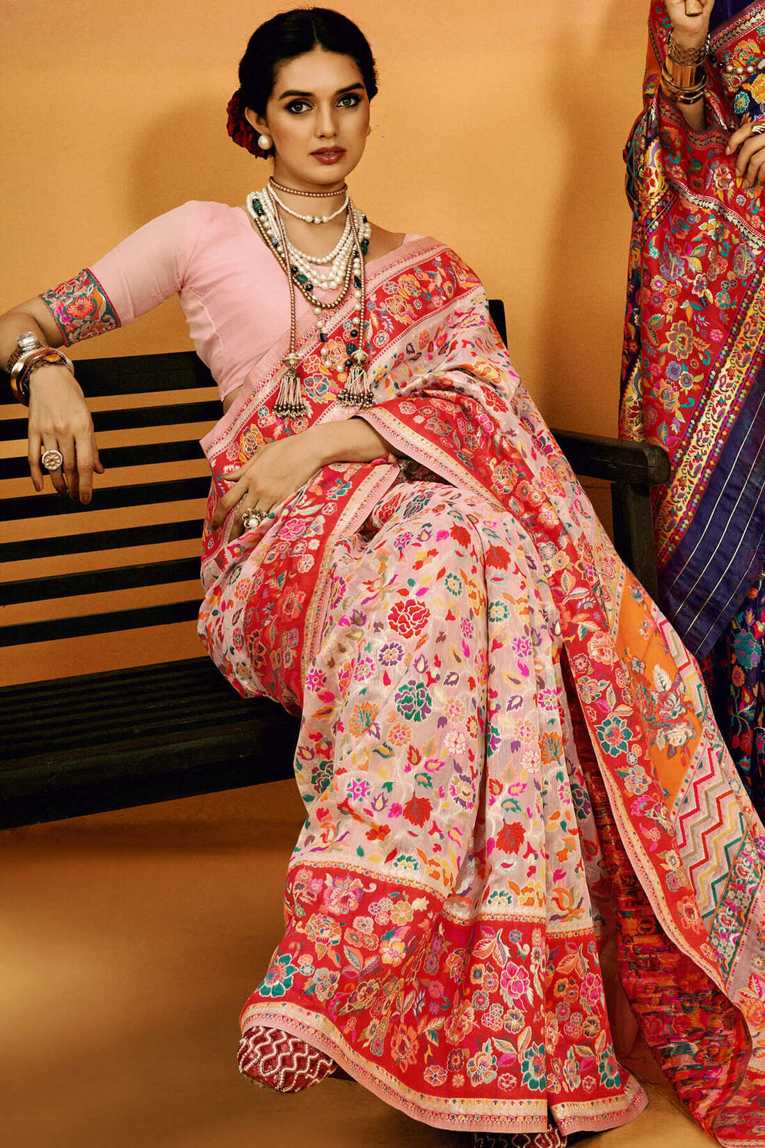 Skinny Baby Pink Pashmina Saree With Amiable Blouse Piece - Image 3