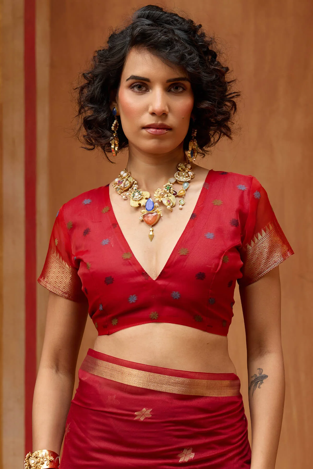 Skinny Red Pure Munga Cotton Saree With Outstanding Blouse Piece - Image 2