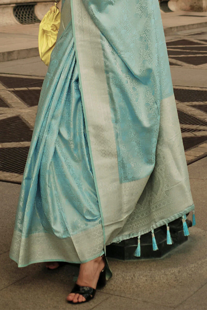 Smart Sky Soft Banarasi Silk Saree With Beguiling Blouse Piece - Image 4