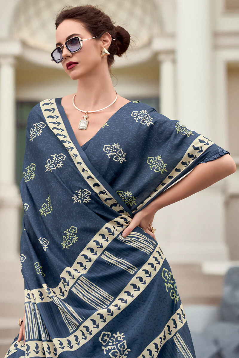 Smashing Navy Blue Printed Mul Cotton Saree With Enchanting Blouse Piece - Image 2