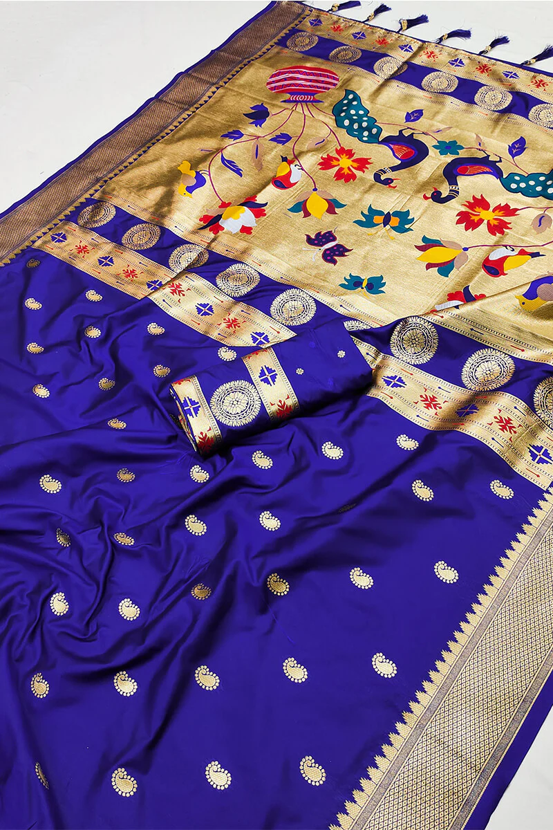 Smashing Royal Blue Paithani Silk Saree With Redolent Blouse Piece - Image 2