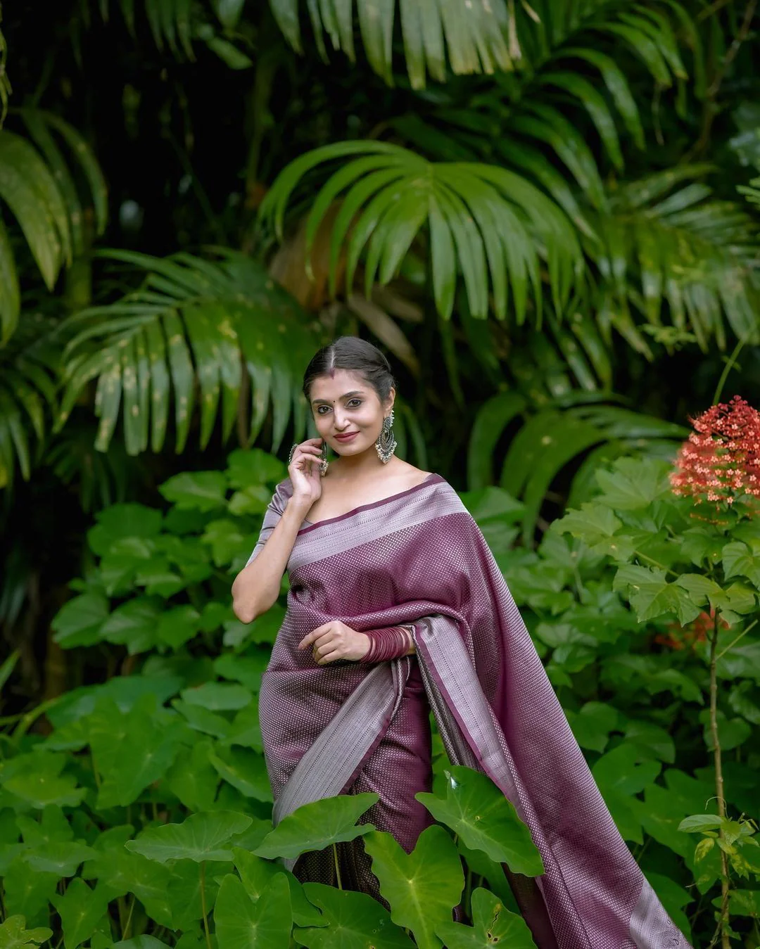 Snazzy Brown Soft Silk Saree with Tempting Blouse Piece - Image 6