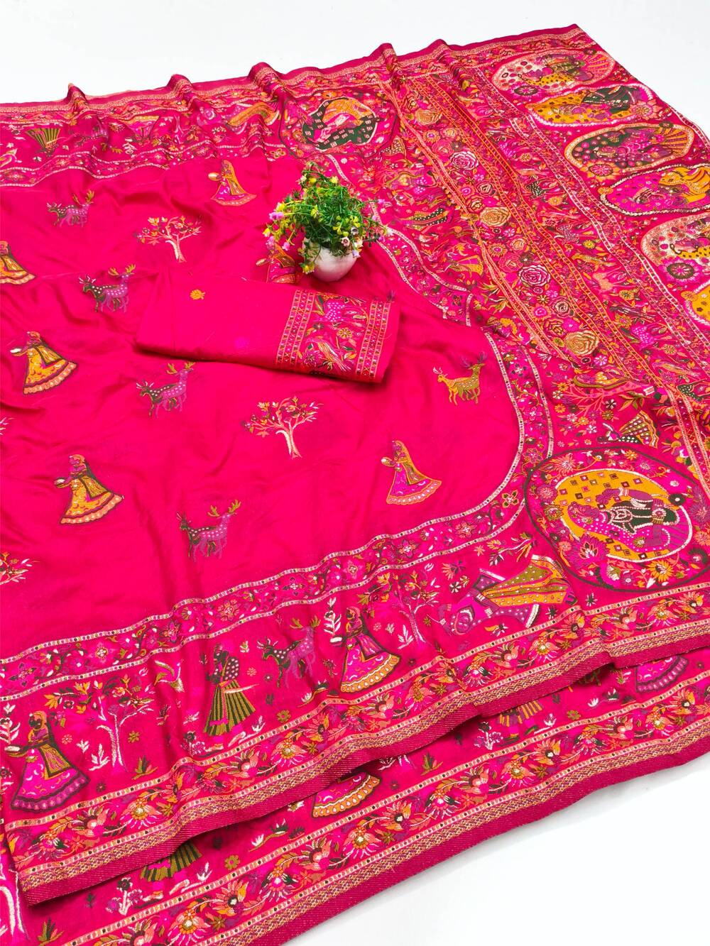 Snazzy Dark Pink Nylon Dola Pashmina Saree With Energetic Blouse Piece - Image 4