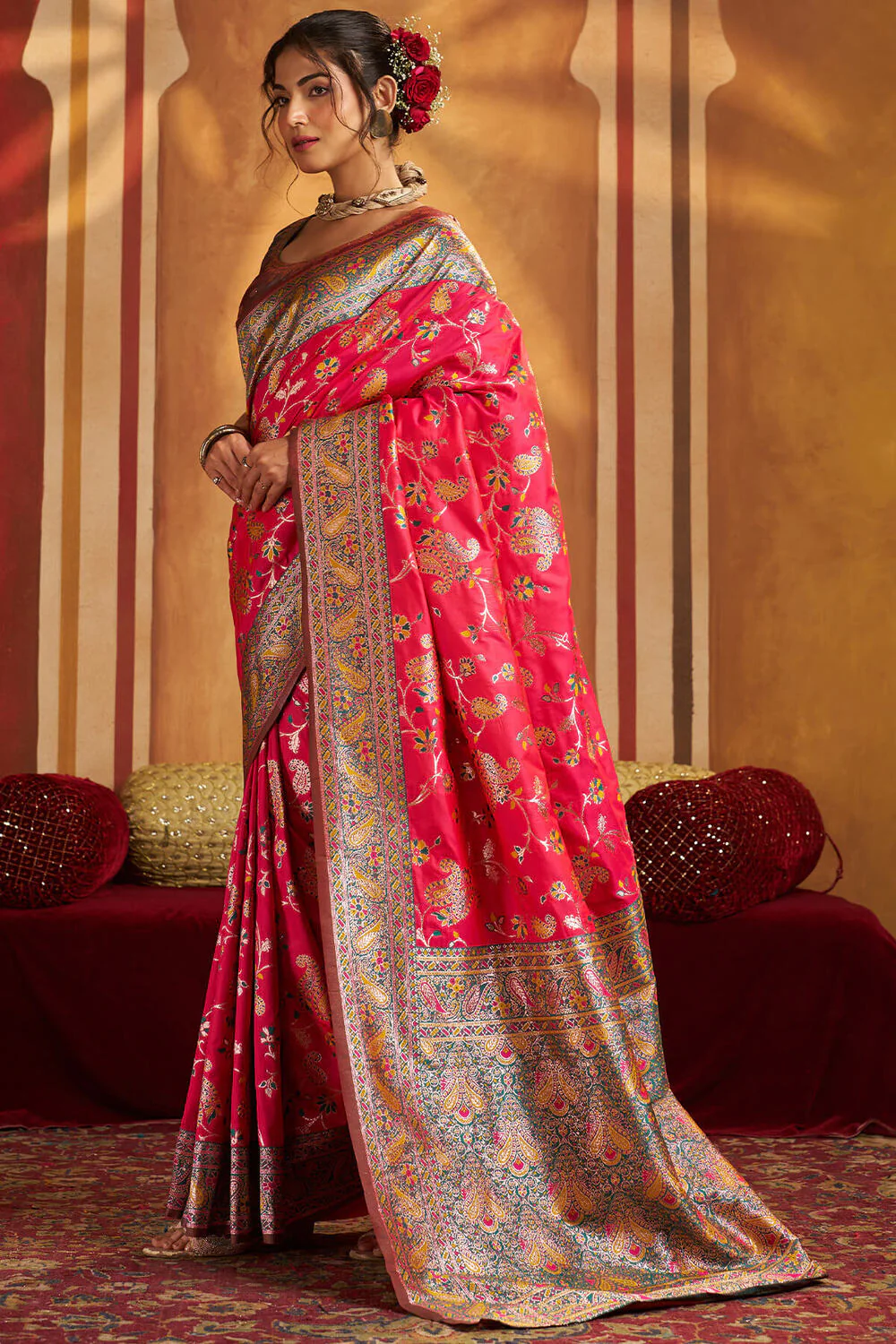 Snazzy Dark Pink Pure Zari Weaving Banarasi Silk Saree With Scintillating Blouse Piece - Image 4