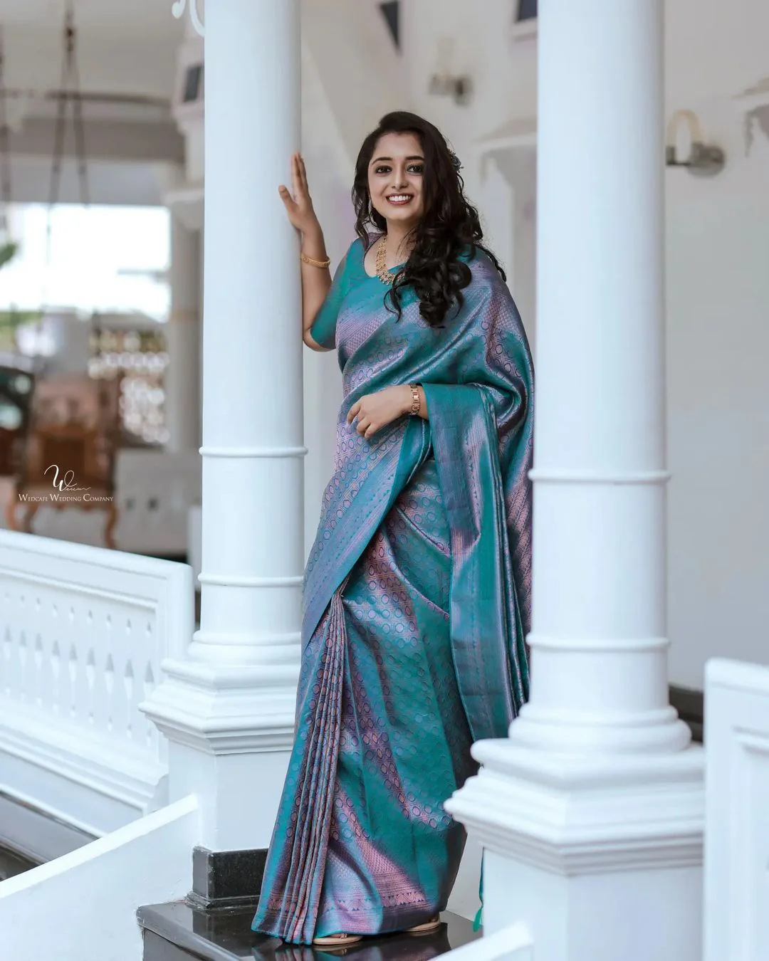 Snazzy Firozi Soft Banarasi Silk Saree with Glittering Blouse Piece - Image 6