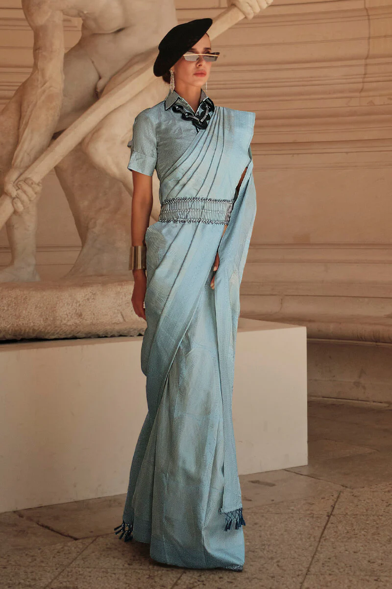 Snazzy Sky Kanjivaram Silk Saree With Prodigal Blouse Piece - Image 2