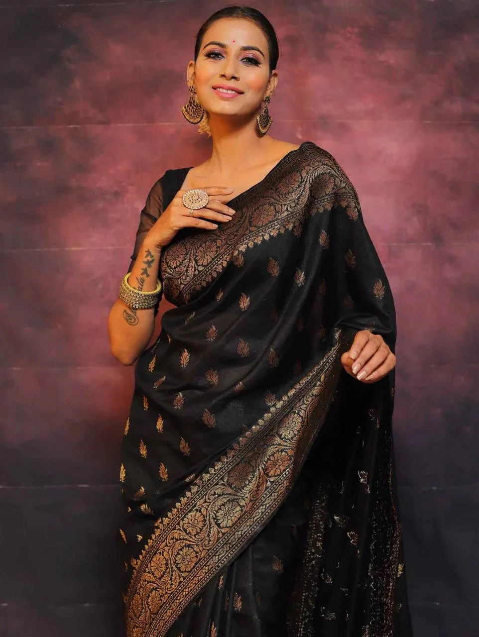 Sophisticated Black Soft Silk Saree With Twirling Blouse Piece - Image 2