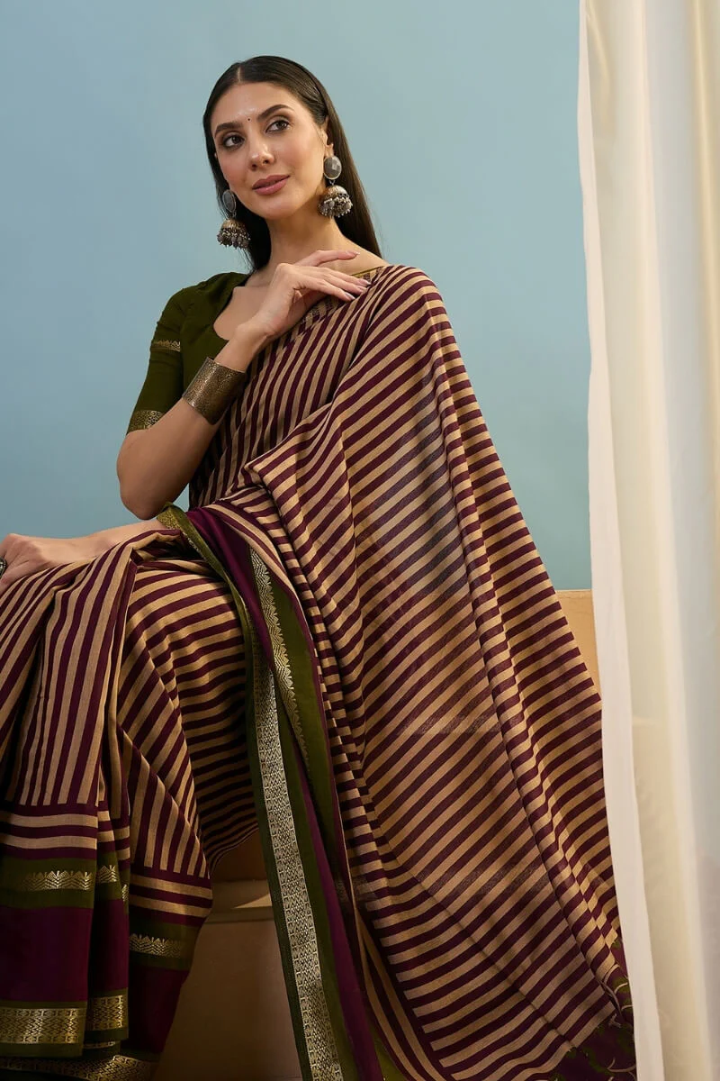 Sophisticated Wine Printed Cotton Silk Saree With Bucolic Blouse Piece - Image 2