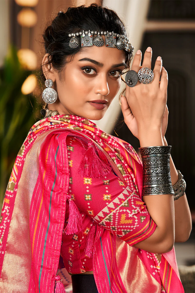 Splendiferous Beige and Pink Patola Silk Saree with Exuberant Blouse Piece - Image 3