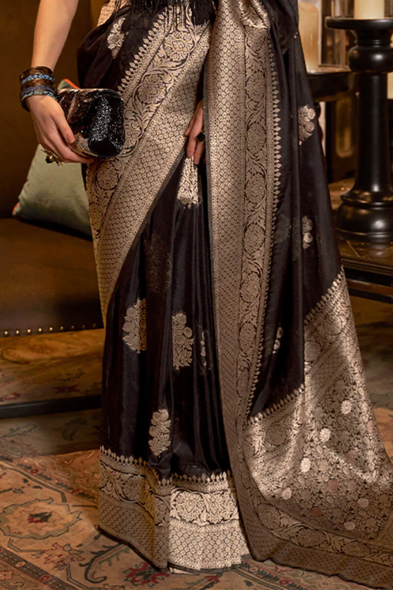 Splendiferous Black Soft Banarasi Silk Saree With Prodigal Blouse Piece - Image 3