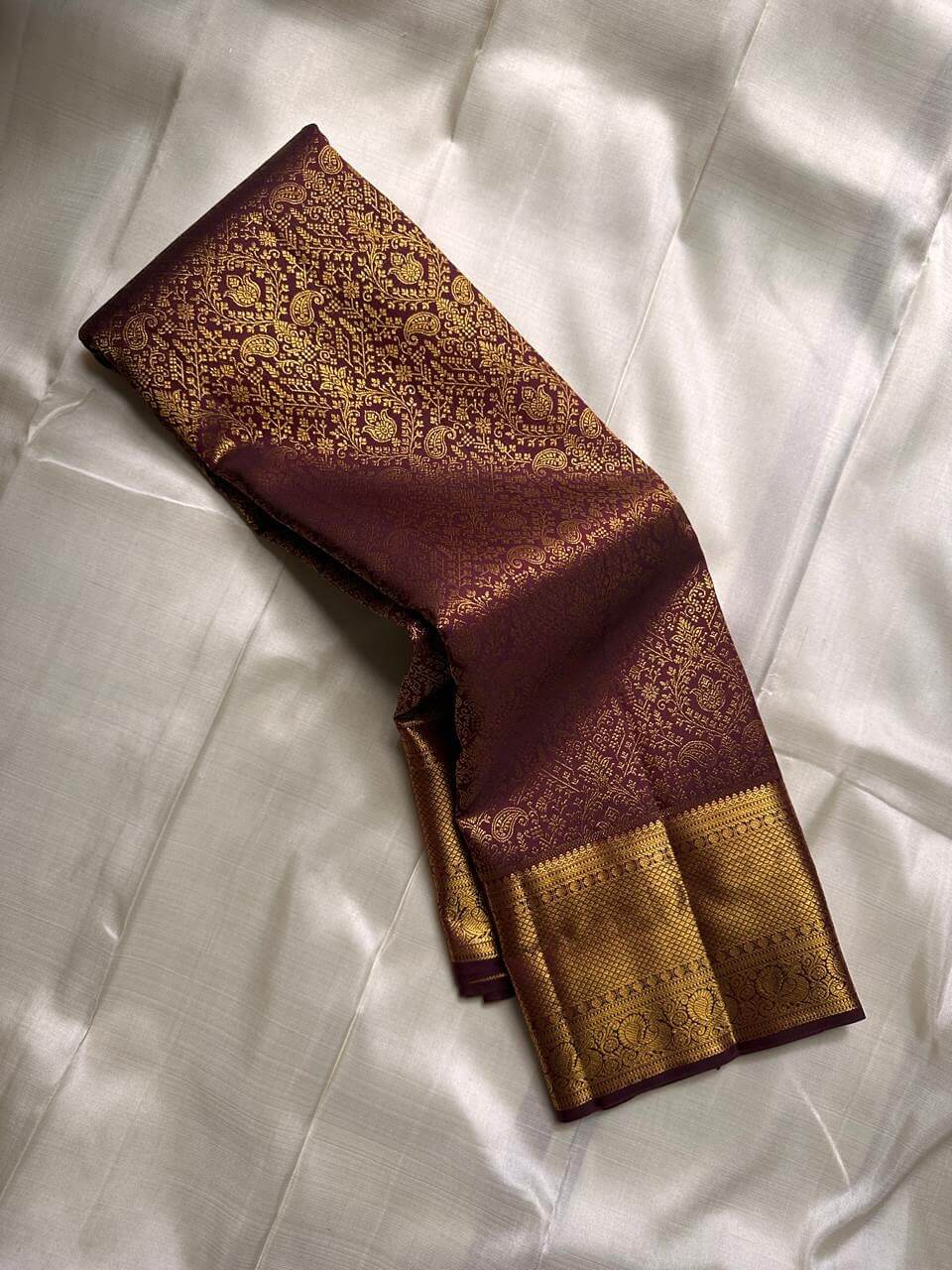 Splendiferous Wine Pure Zari Weaving Banarasi Silk Saree With Flamboyant Blouse Piece - Image 2